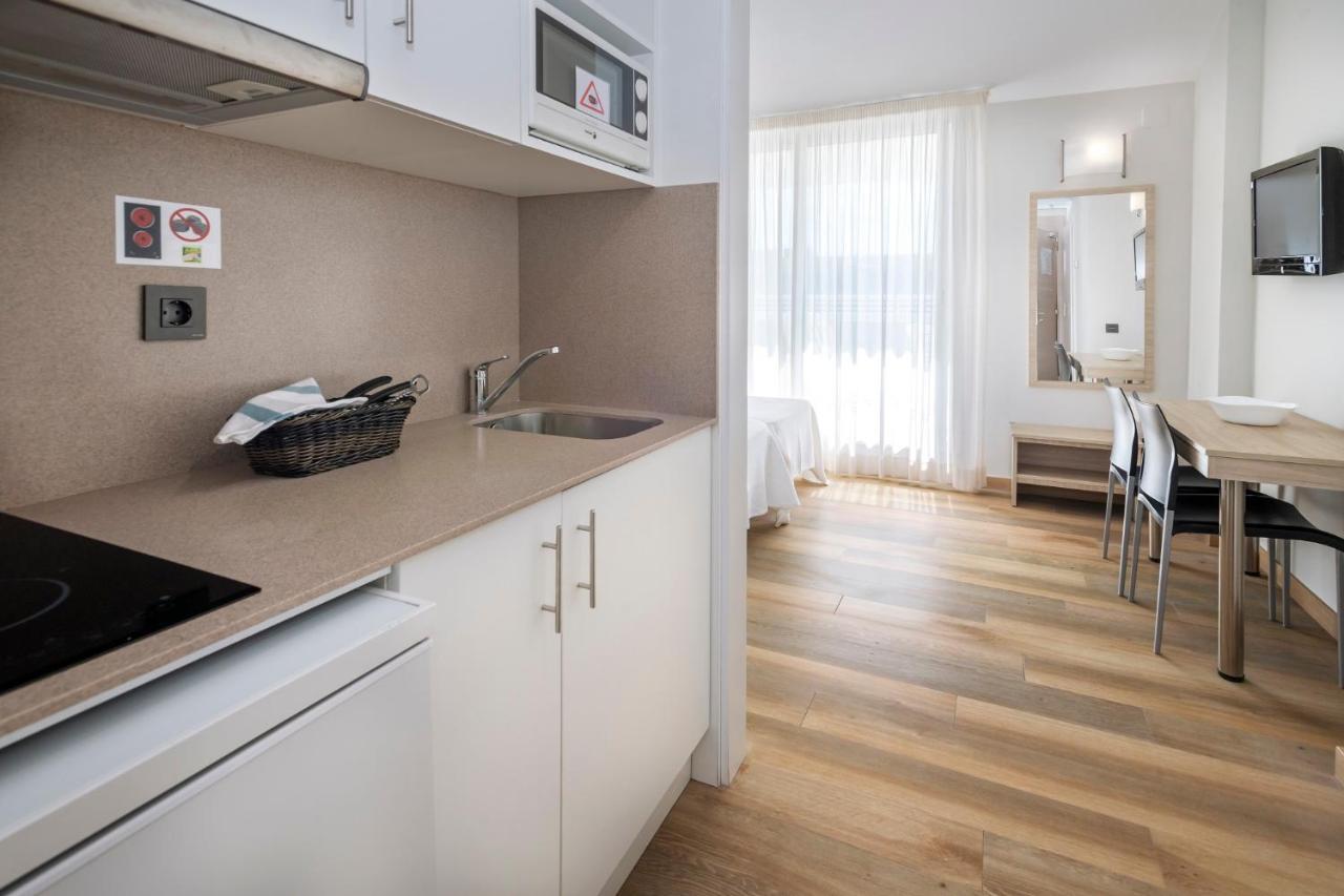 Aparthotel Marinada Salou Exterior photo
