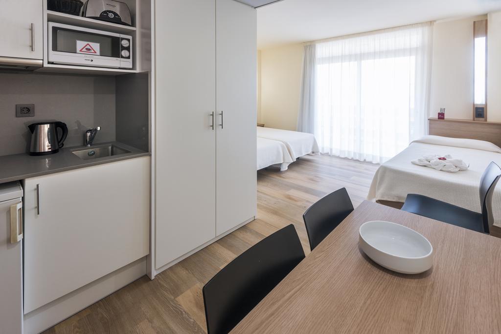 Aparthotel Marinada Salou Exterior photo